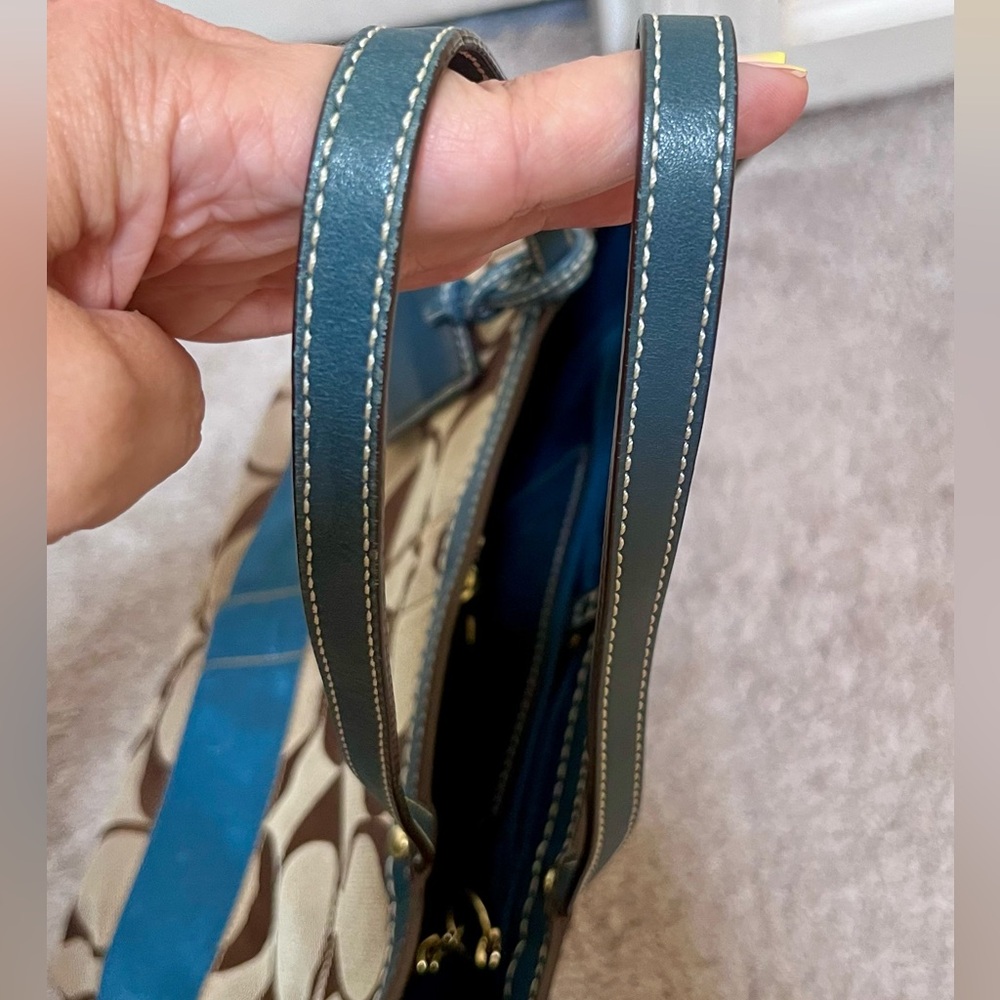 Coach Monogram Purse - Picture 5 of 10
